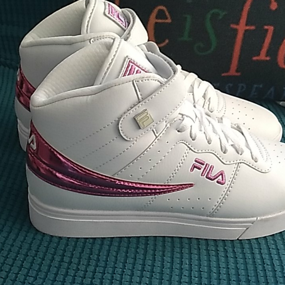 Fila - Picture 2 of 2
